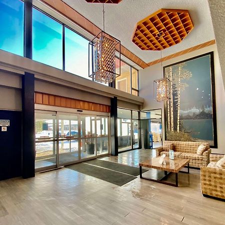 Ramada By Wyndham Whitecourt Ξενοδοχείο Εξωτερικό φωτογραφία