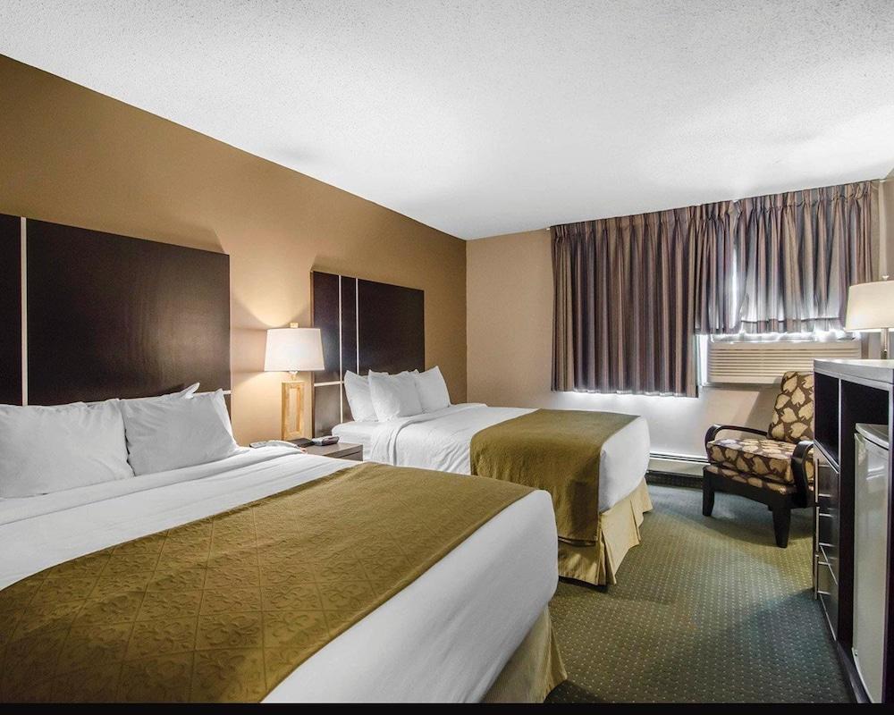 Ramada By Wyndham Whitecourt Ξενοδοχείο Εξωτερικό φωτογραφία