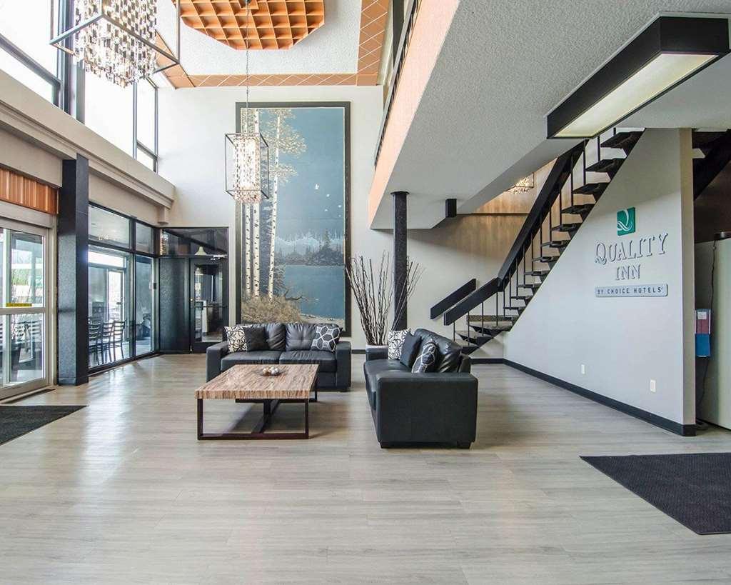 Ramada By Wyndham Whitecourt Ξενοδοχείο Εσωτερικό φωτογραφία