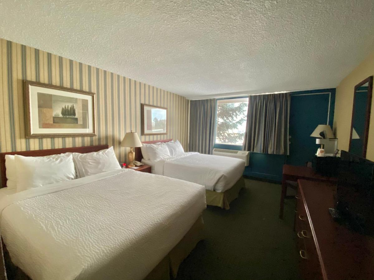 Ramada By Wyndham Whitecourt Ξενοδοχείο Εξωτερικό φωτογραφία