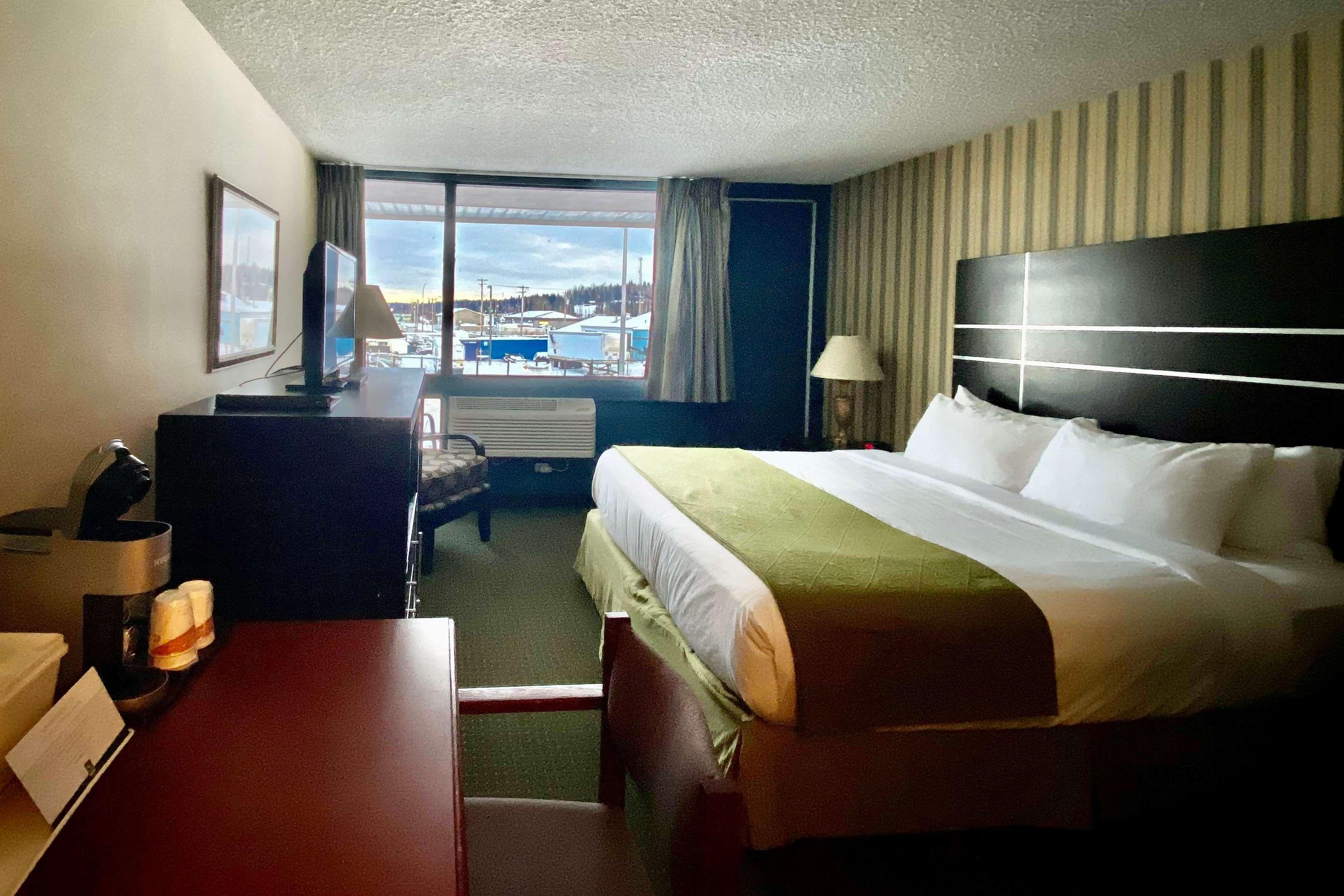Ramada By Wyndham Whitecourt Ξενοδοχείο Εξωτερικό φωτογραφία