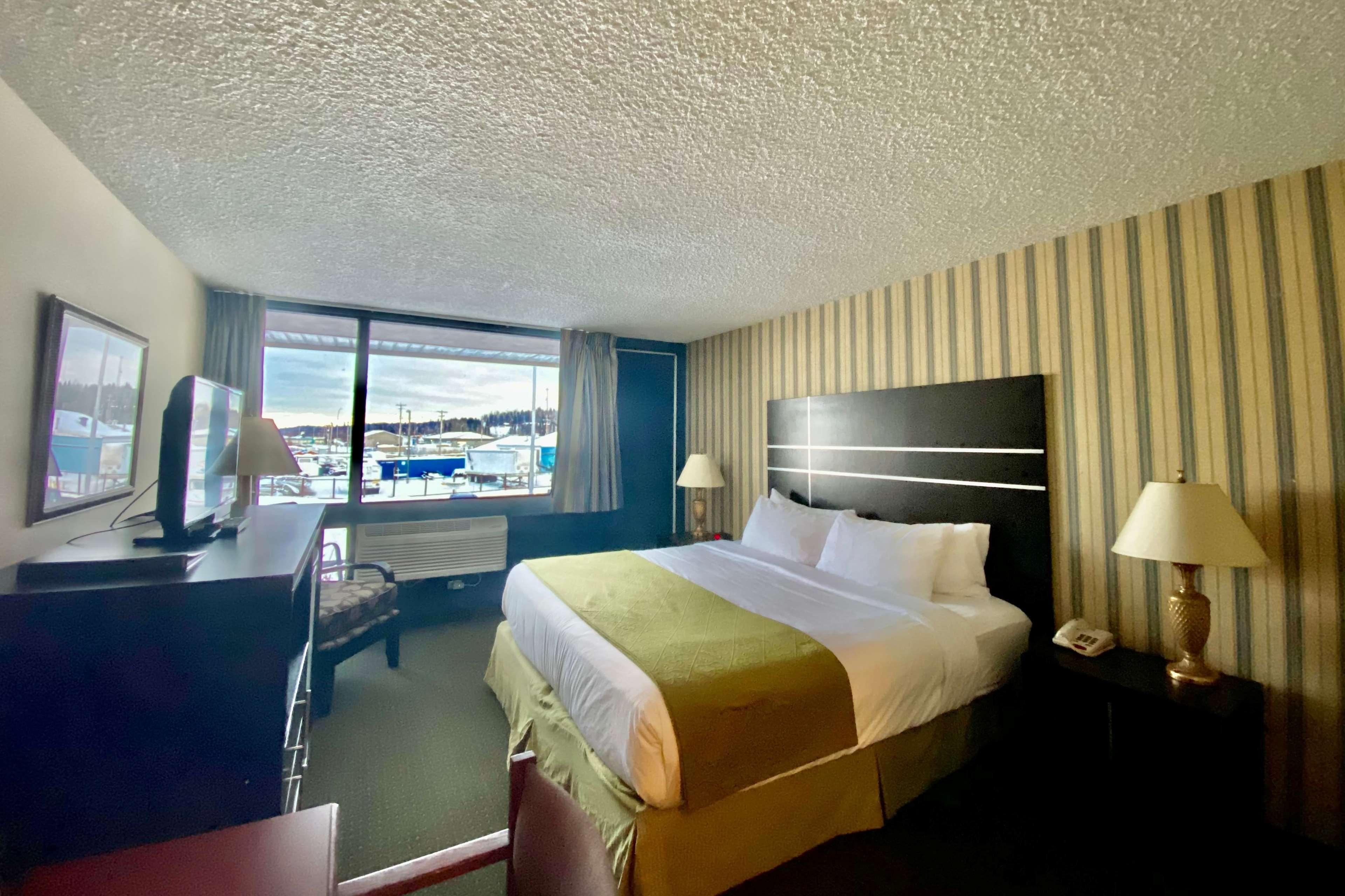 Ramada By Wyndham Whitecourt Ξενοδοχείο Εξωτερικό φωτογραφία