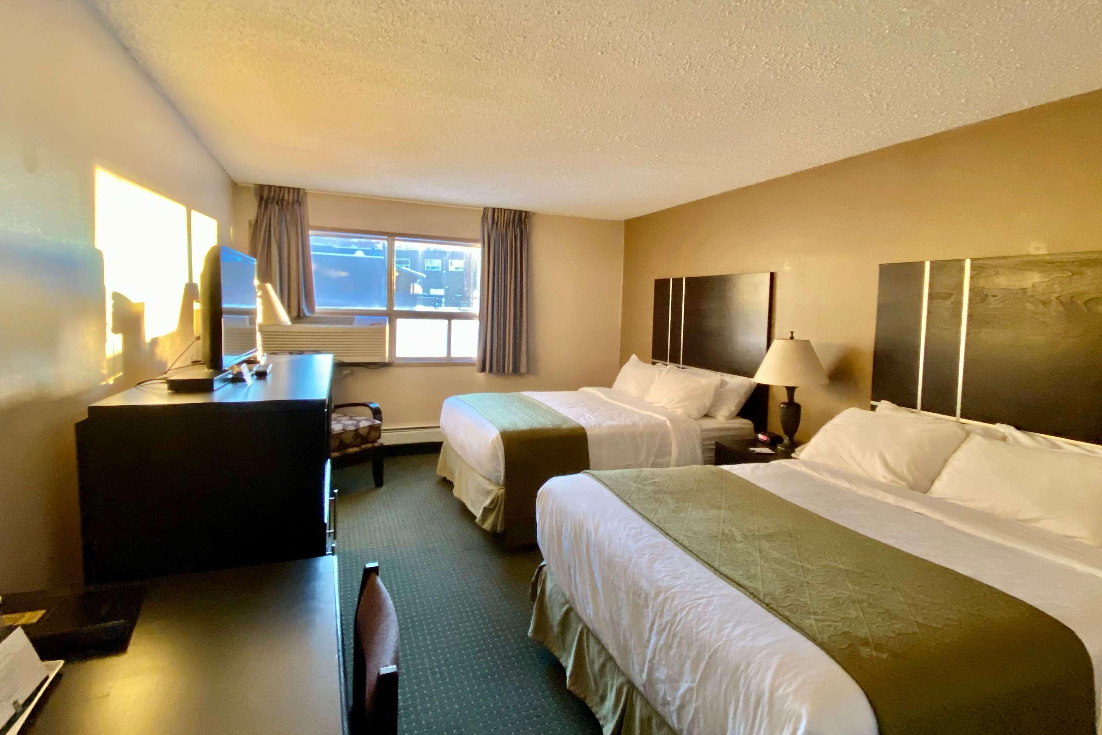 Ramada By Wyndham Whitecourt Ξενοδοχείο Εξωτερικό φωτογραφία