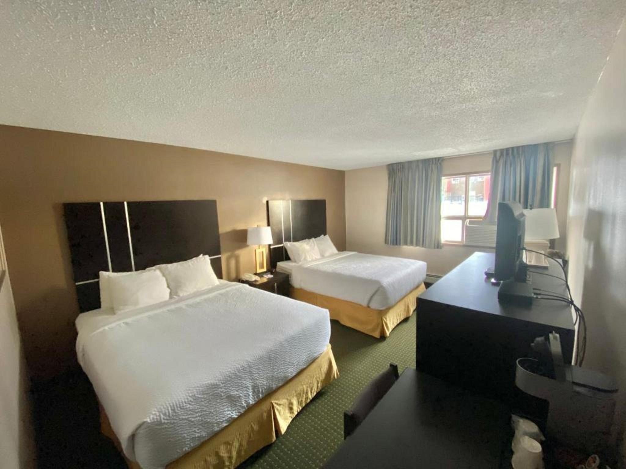 Ramada By Wyndham Whitecourt Ξενοδοχείο Εξωτερικό φωτογραφία