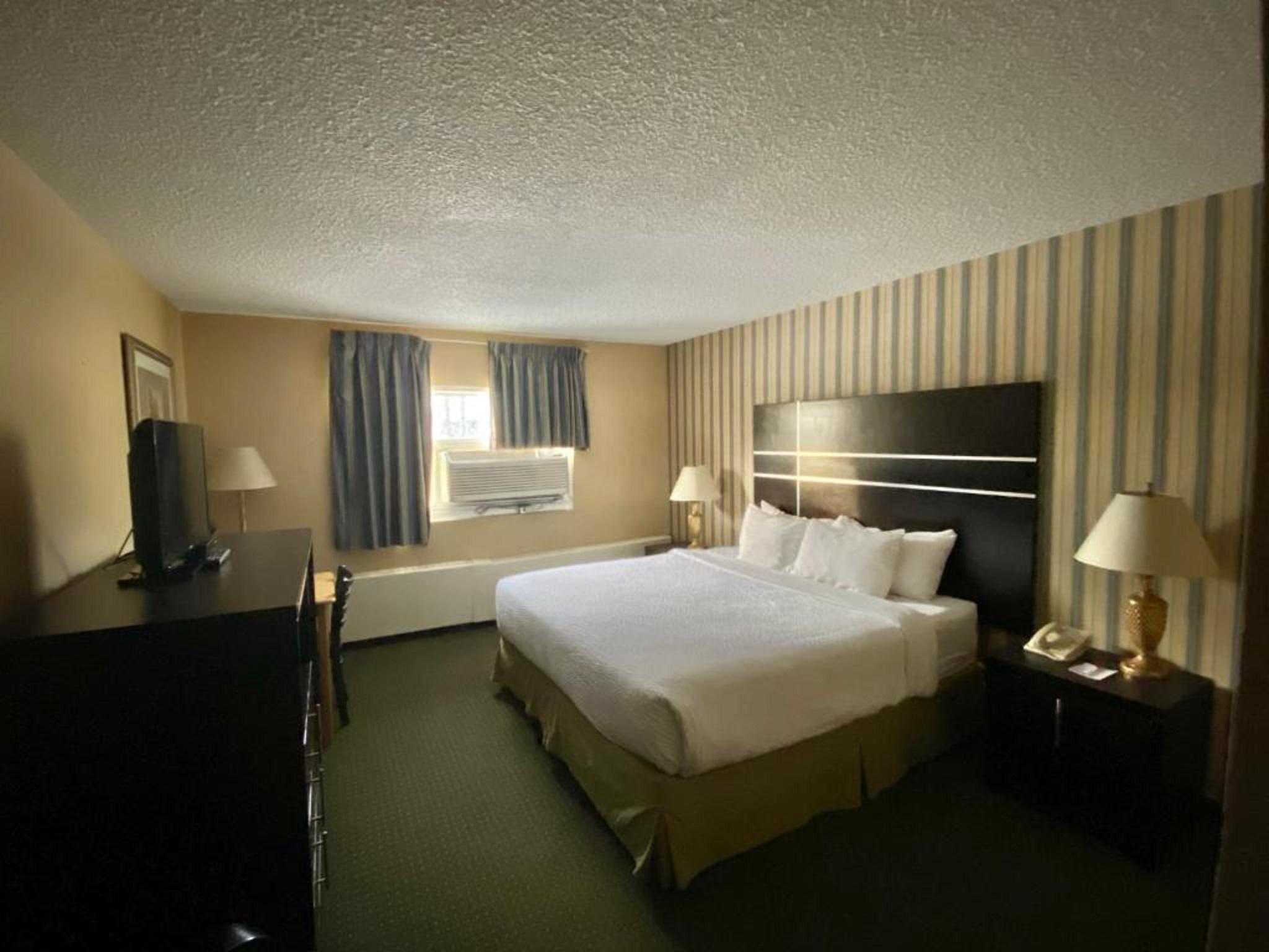 Ramada By Wyndham Whitecourt Ξενοδοχείο Εξωτερικό φωτογραφία
