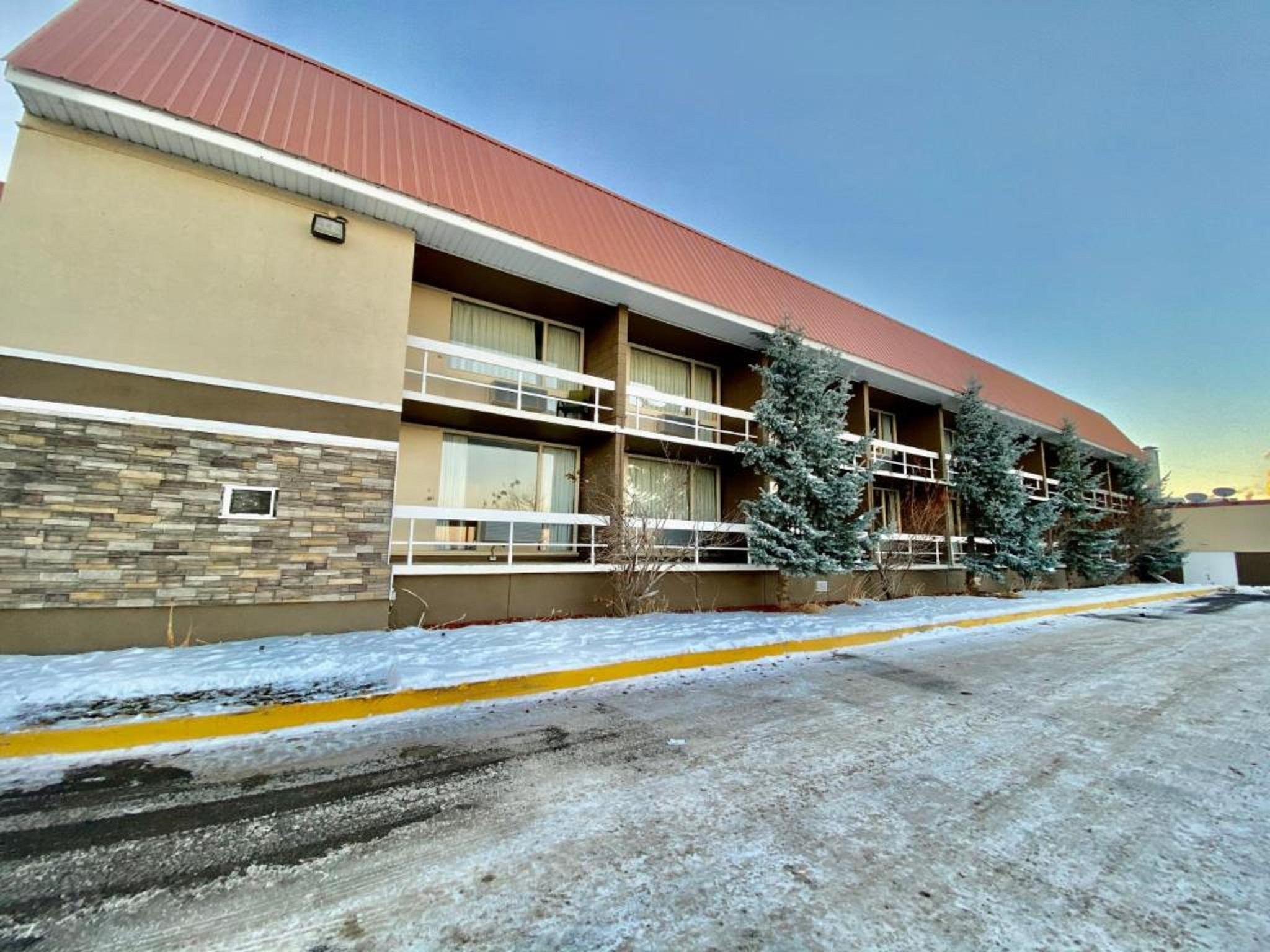 Ramada By Wyndham Whitecourt Ξενοδοχείο Εξωτερικό φωτογραφία
