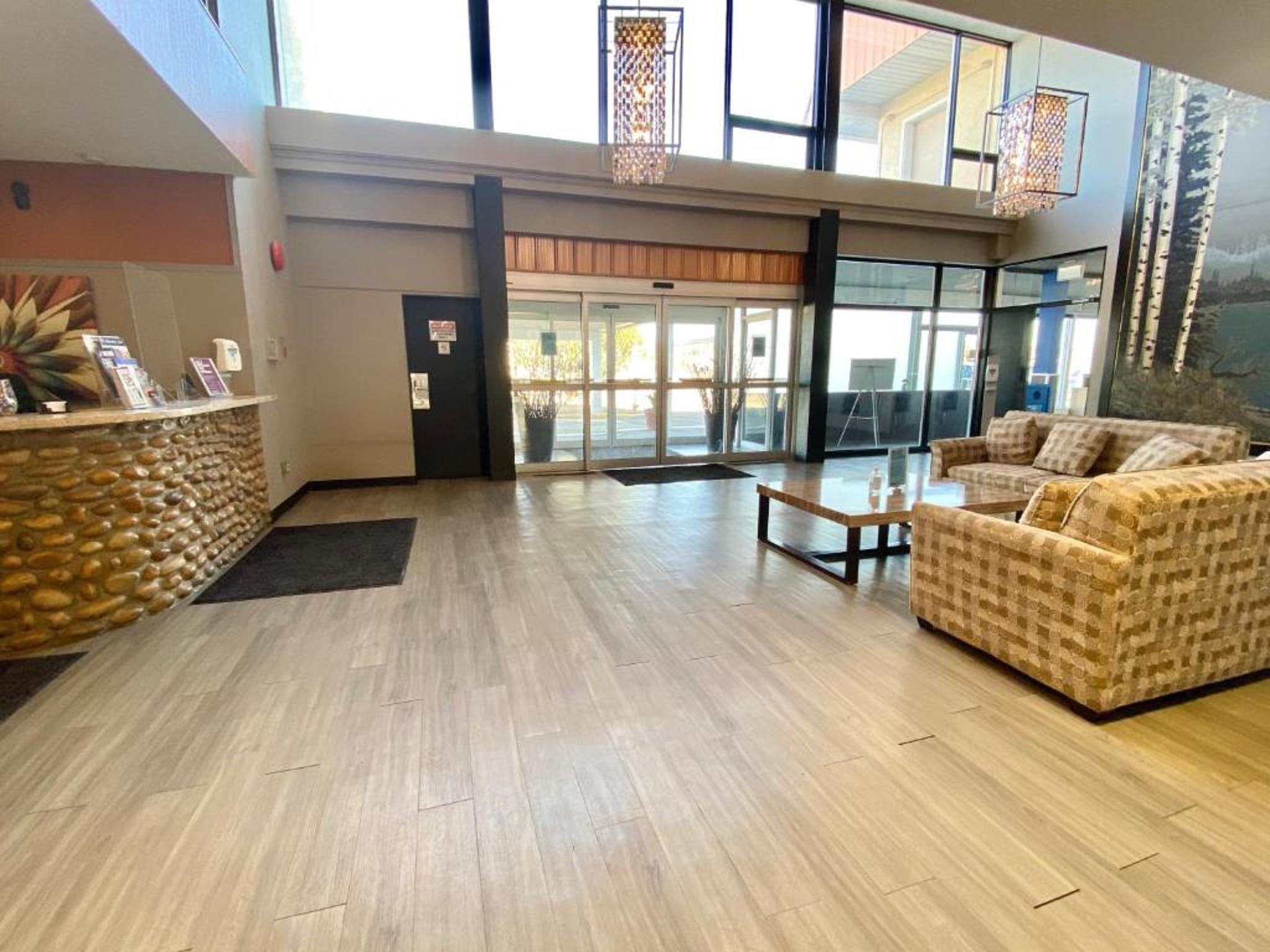 Ramada By Wyndham Whitecourt Ξενοδοχείο Εξωτερικό φωτογραφία
