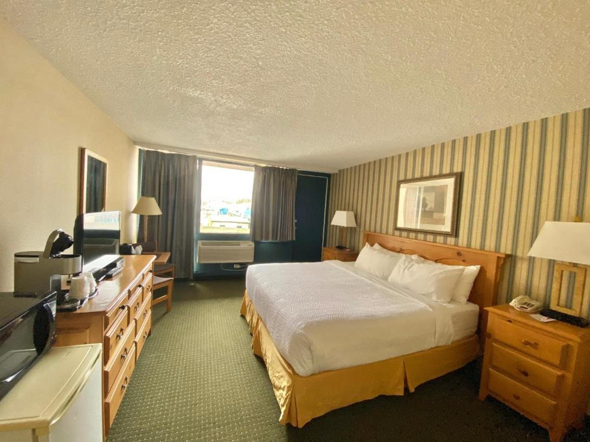 Ramada By Wyndham Whitecourt Ξενοδοχείο Εξωτερικό φωτογραφία