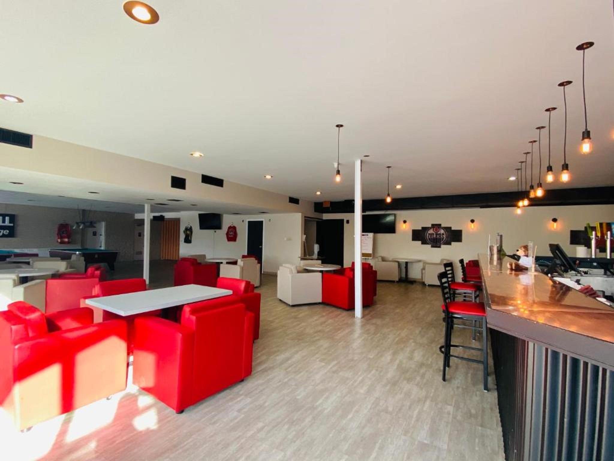 Ramada By Wyndham Whitecourt Ξενοδοχείο Εξωτερικό φωτογραφία