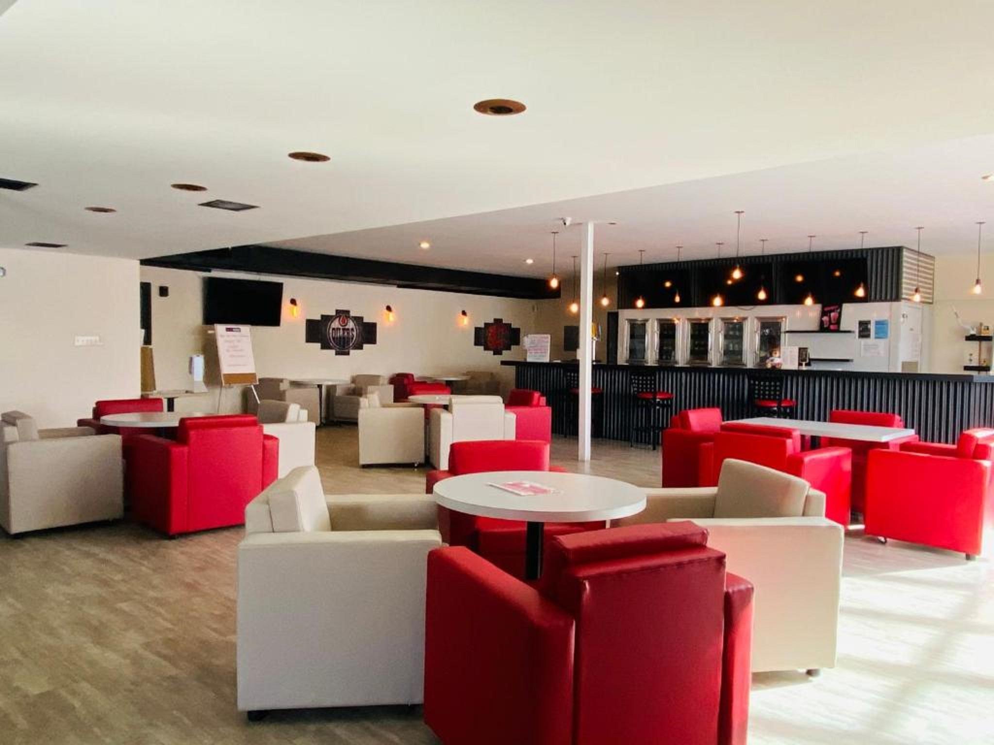 Ramada By Wyndham Whitecourt Ξενοδοχείο Εξωτερικό φωτογραφία