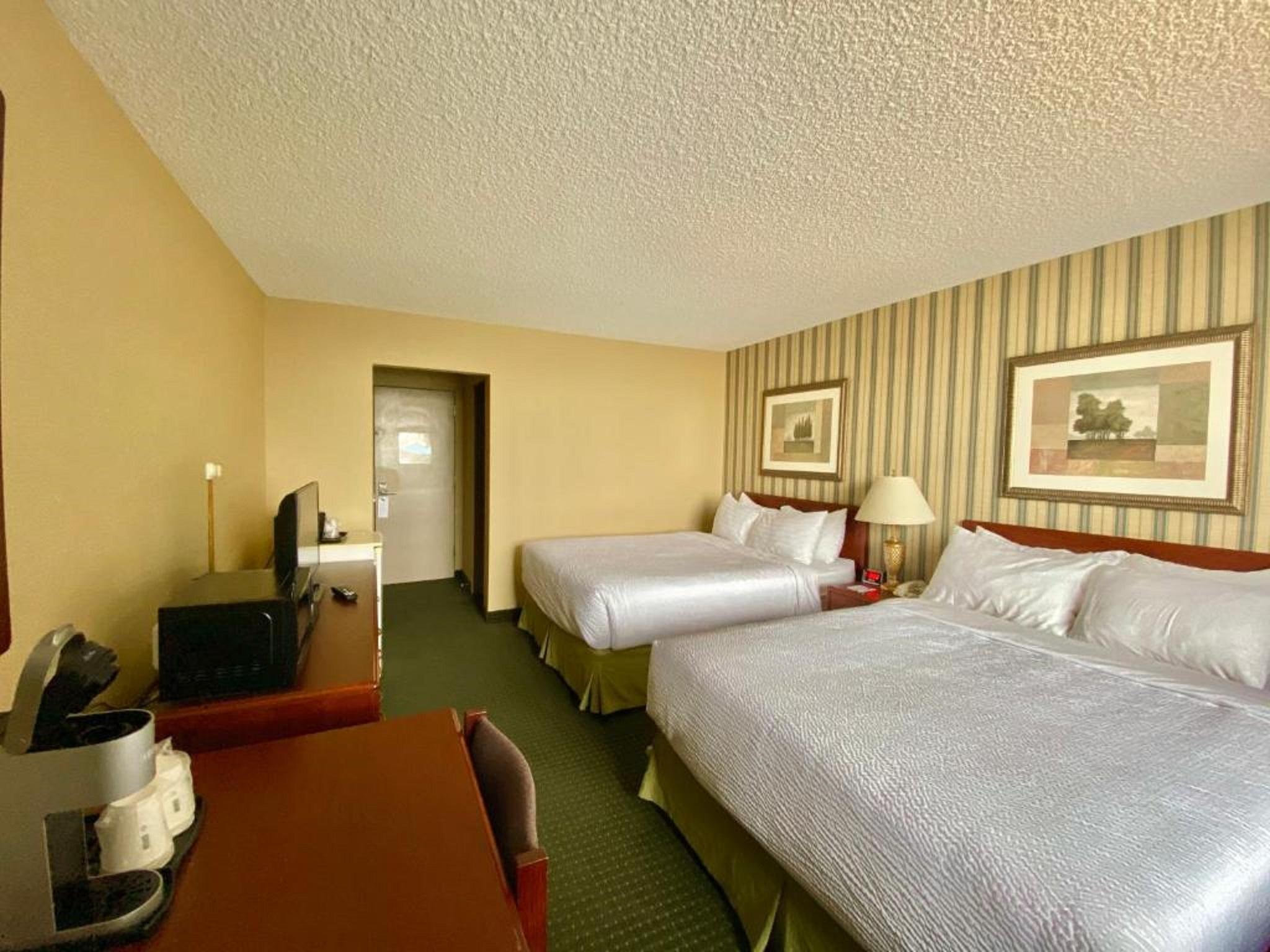 Ramada By Wyndham Whitecourt Ξενοδοχείο Εξωτερικό φωτογραφία