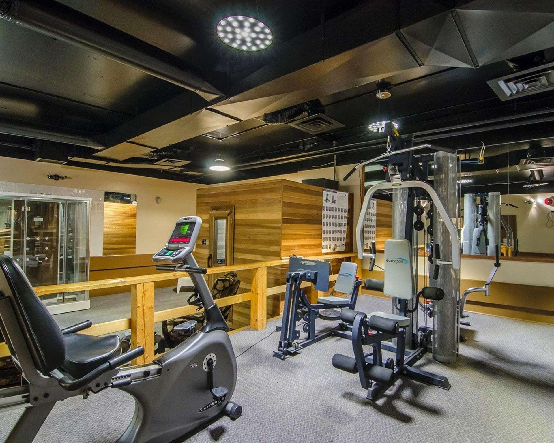 Ramada By Wyndham Whitecourt Ξενοδοχείο Εξωτερικό φωτογραφία