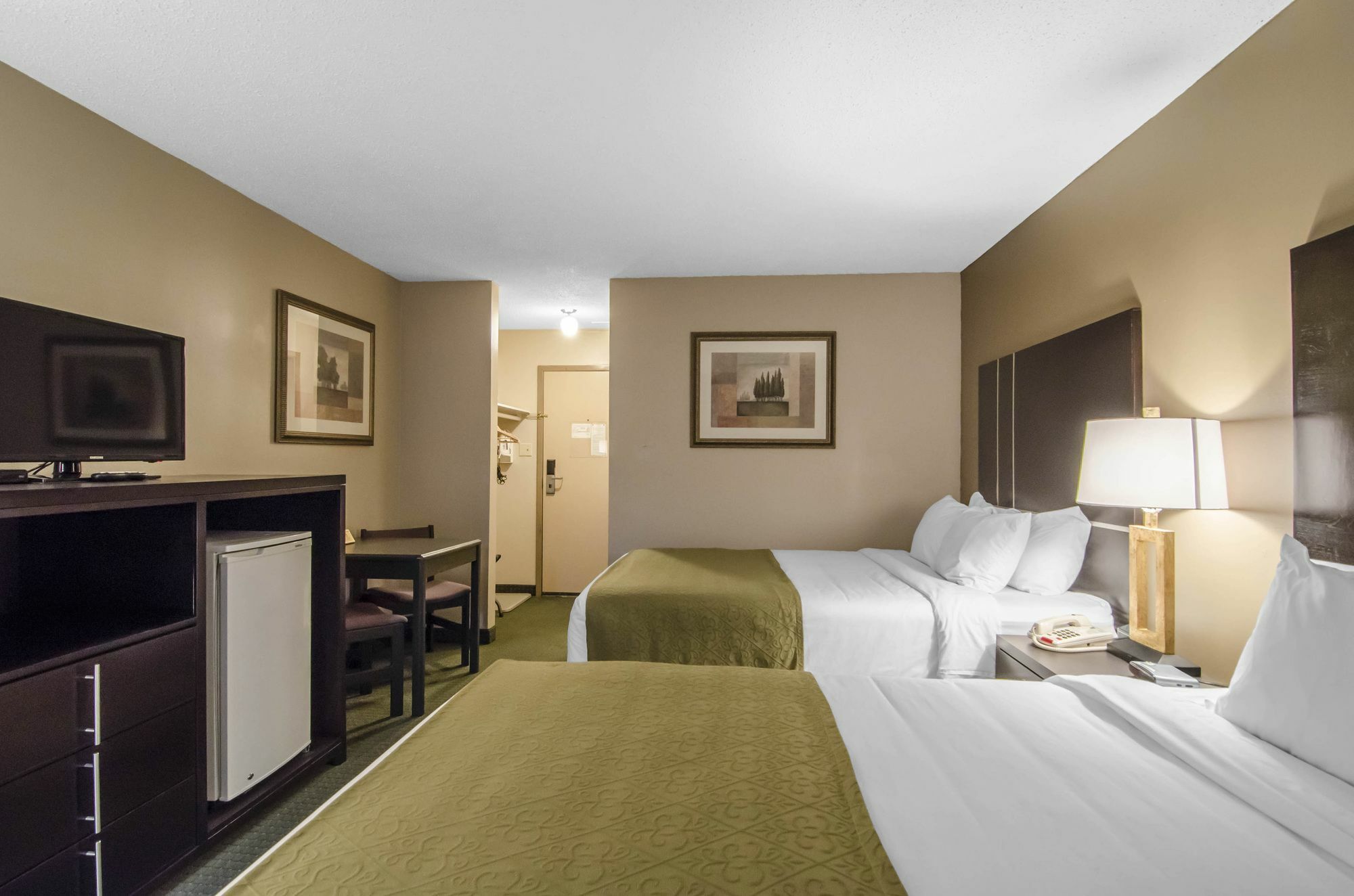 Ramada By Wyndham Whitecourt Ξενοδοχείο Εξωτερικό φωτογραφία