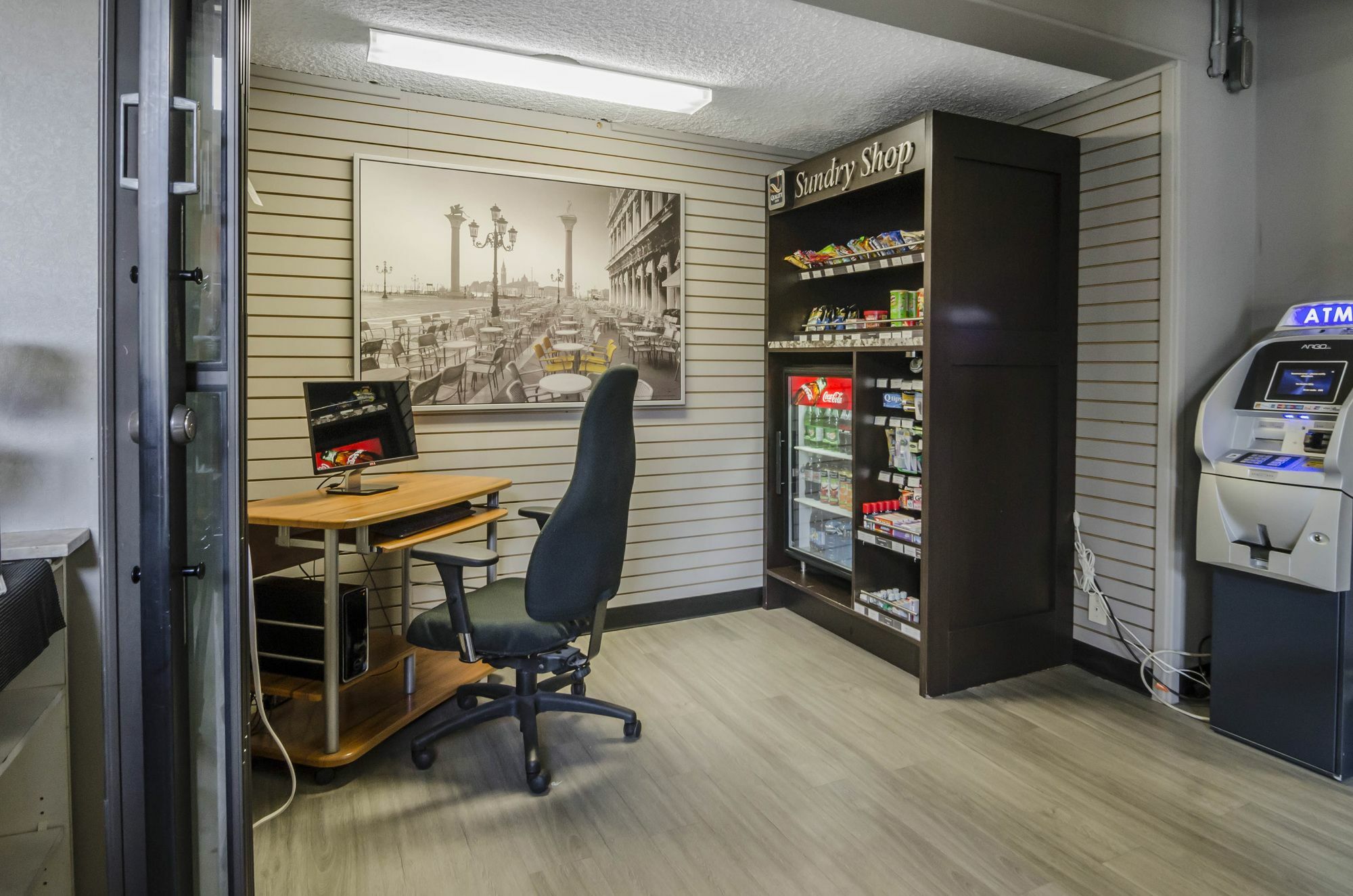 Ramada By Wyndham Whitecourt Ξενοδοχείο Εξωτερικό φωτογραφία